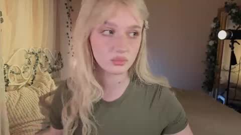 Snapshot of snowflakeskitty chatting on July 24, 2026, 5:27 am Ellie online show from July 24, 2026, 5:27 am