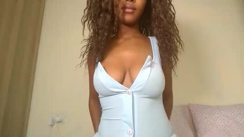 snowfox254 online show from September 15, 2025, 7:36 pm