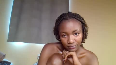 Snapshot of snowie_eyes chatting on January 10, 2026, 11:12 am Snowie eyes online show from January 10, 2026, 11:12 am