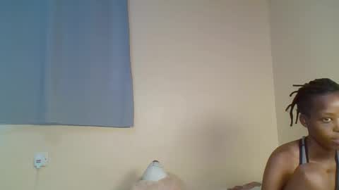 Snapshot of snowie_eyes chatting on January 12, 2026, 1:05 pm Snowie eyes online show from January 12, 2026, 1:05 pm