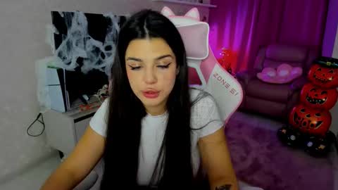 snowingwinter online show from November 2, 2025, 7:16 pm