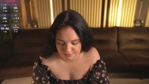 Snapshot of snowwhite_bella chatting on July 18, 2026, 7:17 pm snowwhite_bella online show from July 18, 2026, 7:17 pm