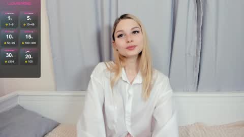 Snapshot of so__sweet chatting on January 14, 2025, 7:53 pm Alice - Birthday Girl online show from January 14, 2025, 7:53 pm