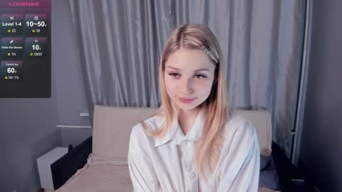 Snapshot of so__sweet chatting on January 18, 2025, 6:53 pm Alice - Birthday Girl online show from January 18, 2025, 6:53 pm