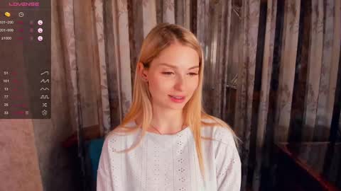 Snapshot of so__sweet chatting on March 9, 2025, 6:00 pm Alice - Birthday Girl online show from March 9, 2025, 6:00 pm