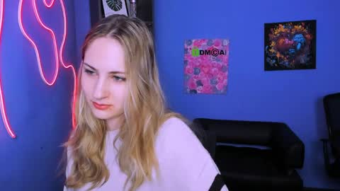 so_hot_rosalie online show from April 6, 2026, 3:13 pm