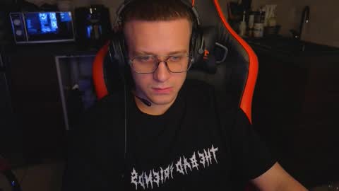 Snapshot of sobaka_masturbaka chatting on February 24, 2026, 11:47 pm kluvr4 online show from February 24, 2026, 11:47 pm