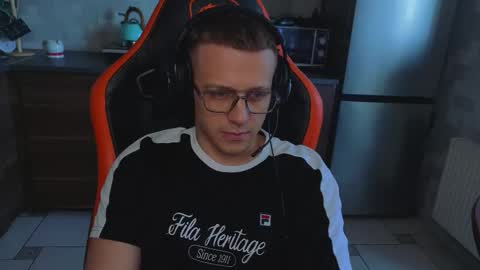 Snapshot of sobaka_masturbaka chatting on February 26, 2026, 8:13 am kluvr4 online show from February 26, 2026, 8:13 am