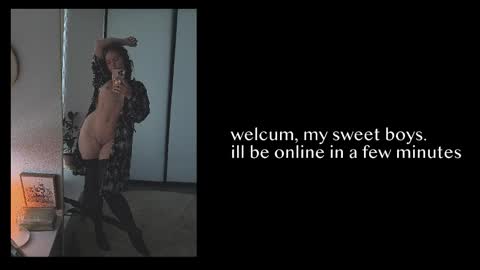 Julia    online show from February 10, 2026, 10:58 pm