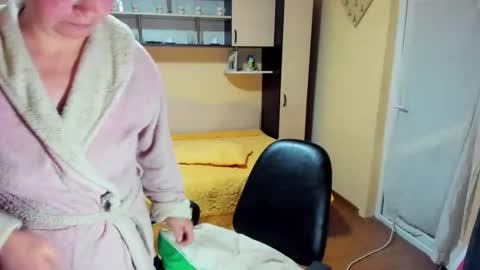 Soffy online show from April 3, 2026, 4:32 am