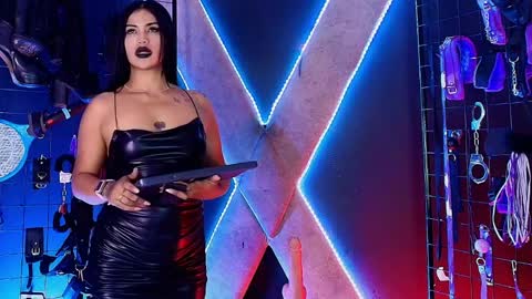 Snapshot of sofi_bdsm_queen chatting on April 2, 2026, 8:28 pm Charlotte and cloe online show from April 2, 2026, 8:28 pm