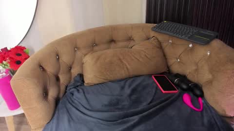 SOFIA online show from February 27, 2026, 1:49 am