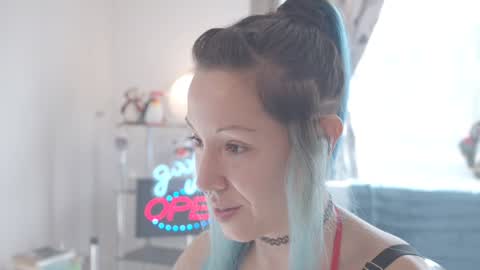 Sofi Mora online show from December 31, 2024, 2:36 pm