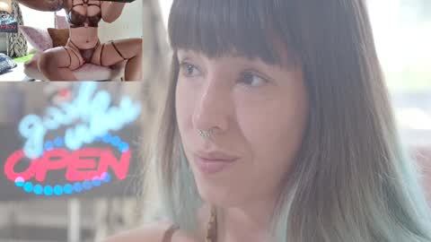 Sofi Mora online show from September 27, 2025, 2:22 pm