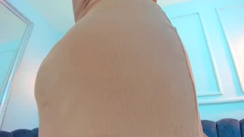 Snapshot of sofi_moreno chatting on December 6, 2024, 11:44 am Sofi online show from December 6, 2024, 11:44 am