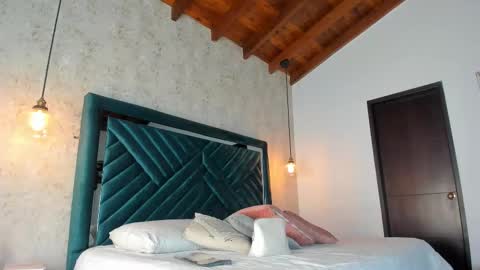 Snapshot of sofi_moreno chatting on October 31, 2025, 11:22 am Sofi online show from October 31, 2025, 11:22 am