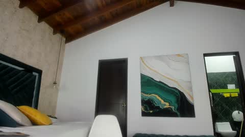 Sofi online show from April 1, 2026, 11:22 am