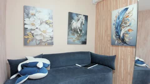 sofi_posada online show from November 25, 2025, 11:54 am