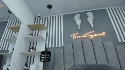 valen online show from January 7, 2025, 2:53 am