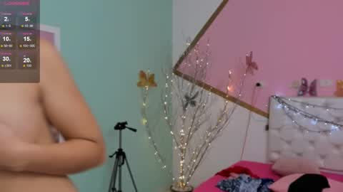 sofi_san online show from October 24, 2025, 2:13 pm