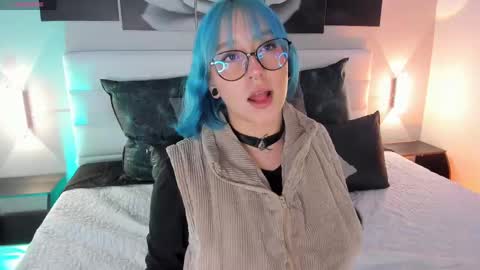 sofi_sp online show from September 19, 2025, 11:33 am