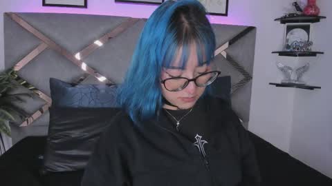 sofi_sp online show from November 24, 2025, 11:54 am