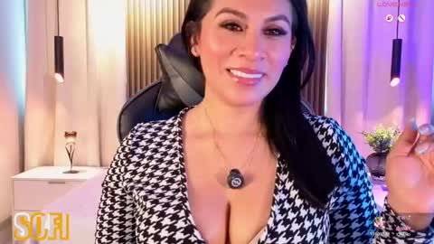 Snapshot of sofia_convers chatting on May 7, 2026, 1:05 pm Sofia online show from May 7, 2026, 1:05 pm