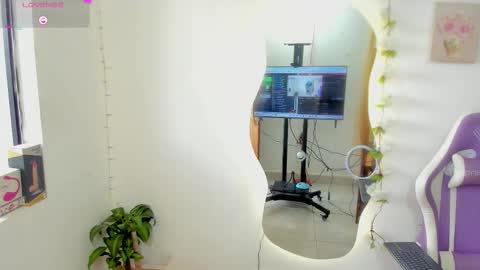 Snapshot of sofia_gold_ chatting on September 21, 2025, 5:58 pm sofia online show from September 21, 2025, 5:58 pm