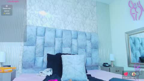 sofia gutierrez   online show from September 30, 2025, 3:11 am