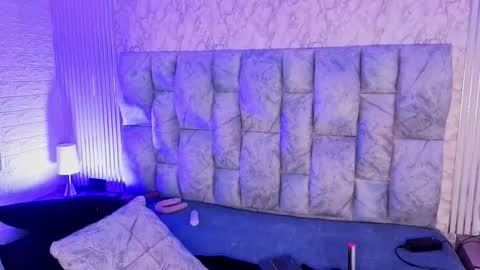 sofia gutierrez   online show from December 22, 2025, 3:25 am