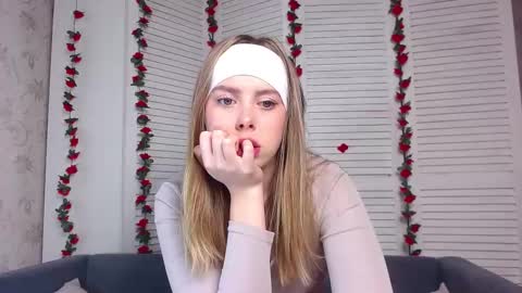 Sofia here online show from November 6, 2025, 12:22 am