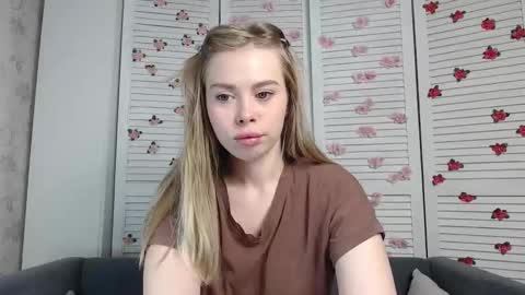 Sofia here online show from January 19, 2026, 12:25 am
