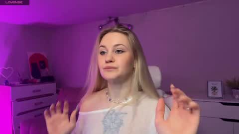 Sofia online show from February 24, 2026, 3:26 am