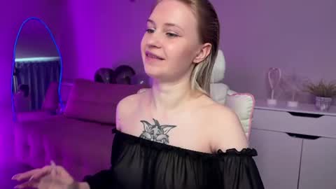 Sofia online show from June 16, 2026, 4:04 am