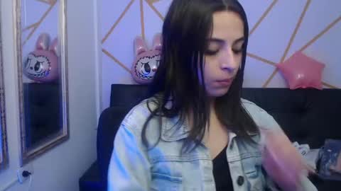 Snapshot of sofia_lara28 chatting on May 9, 2026, 8:25 pm sofia_lara28 online show from May 9, 2026, 8:25 pm
