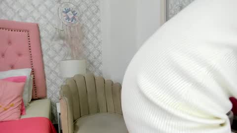 sofia_martinez9 online show from May 8, 2026, 8:03 pm