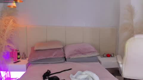 SOFIA PAMELA online show from September 13, 2025, 7:02 pm