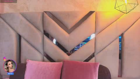 Snapshot of sofia_pamela_ chatting on May 12, 2026, 7:11 pm online show from May 12, 2026, 7:11 pm