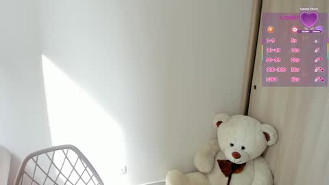 sofia_rivers_ online show from April 17, 2026, 2:09 pm