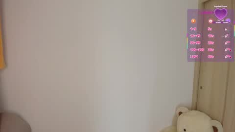 sofia_rivers_ online show from April 19, 2026, 2:44 am