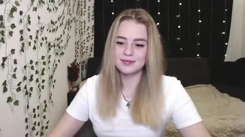 Snapshot of sofia_rosemary chatting on January 9, 2025, 12:30 pm sofia_rosemary online show from January 9, 2025, 12:30 pm