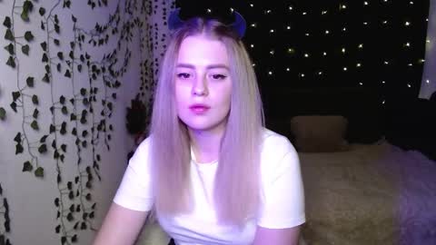 Snapshot of sofia_rosemary chatting on February 7, 2025, 2:15 pm sofia_rosemary online show from February 7, 2025, 2:15 pm
