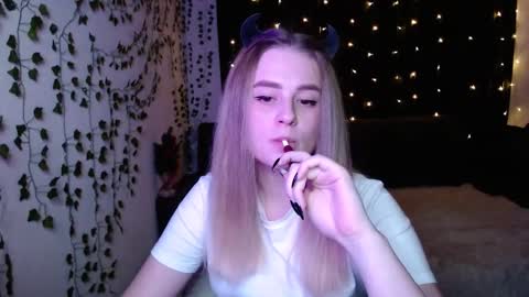 Snapshot of sofia_rosemary chatting on February 18, 2025, 3:43 pm sofia_rosemary online show from February 18, 2025, 3:43 pm