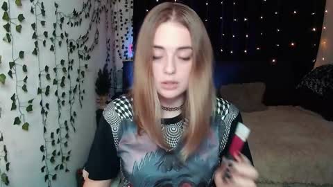 Snapshot of sofia_rosemary chatting on September 17, 2025, 1:13 pm sofia_rosemary online show from September 17, 2025, 1:13 pm