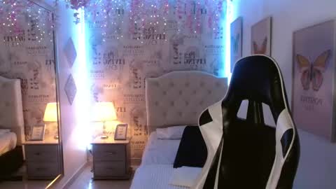 Snapshot of sofia_tanaka chatting on September 16, 2025, 12:06 pm Sofia Tanaka online show from September 16, 2025, 12:06 pm