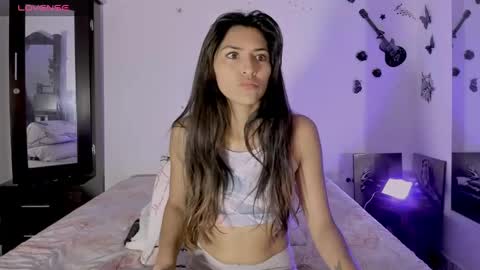 sofiacruz16 online show from December 5, 2024, 11:27 am