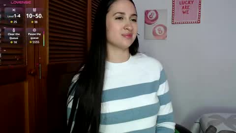 sofiaduque_26 online show from April 18, 2026, 7:07 pm