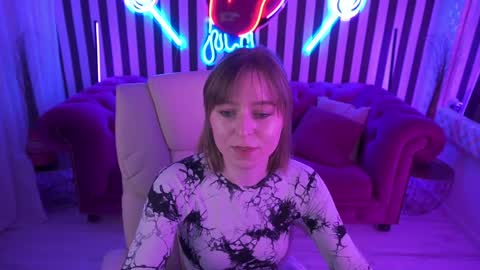 SofiaLuxuryy online show from April 26, 2026, 8:06 pm