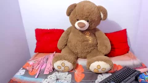 sofii milk online show from December 2, 2024, 10:01 pm