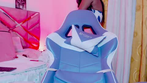 Sofia online show from October 19, 2025, 4:46 am